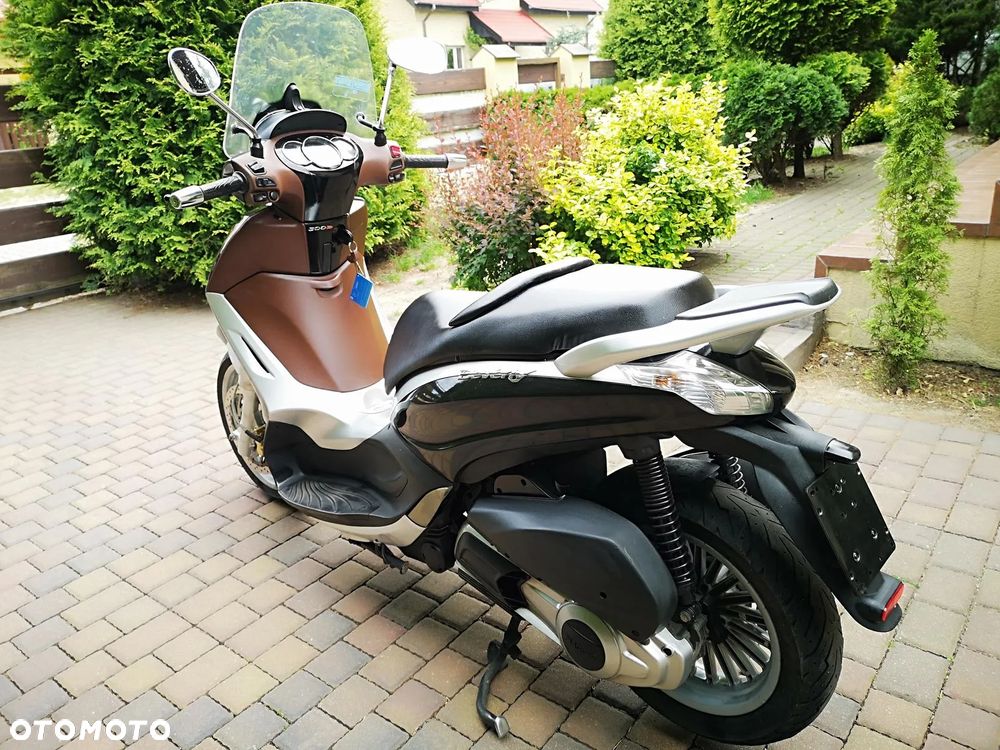 Piaggio Beverly - 10