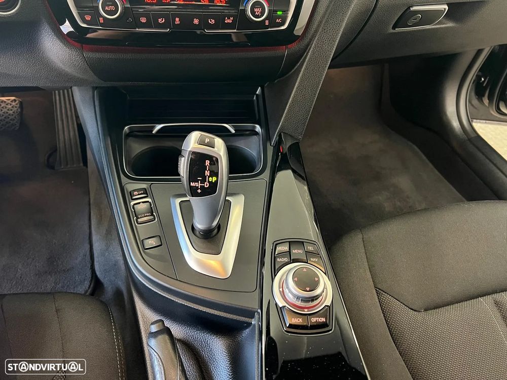 BMW 320 d Auto - 17
