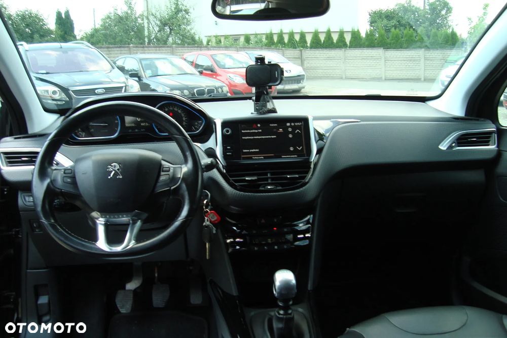 Peugeot 2008 - 11