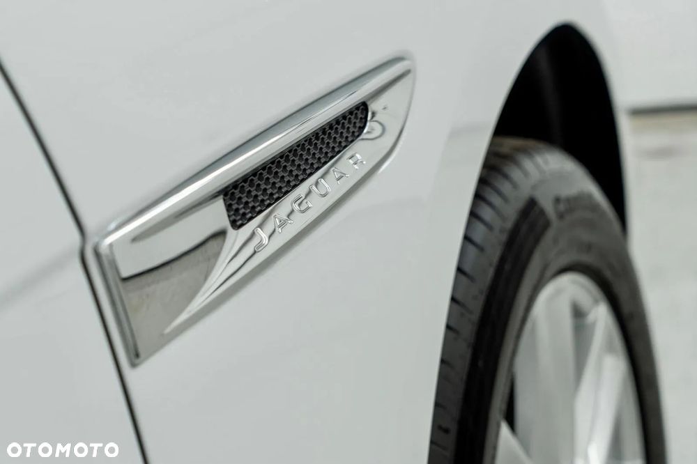 Jaguar F-Pace 2.0 i4D RWD Prestige - 9