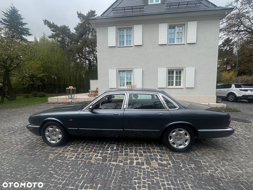 Jaguar XJ - 3