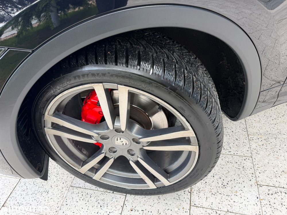 Porsche Cayenne Platinum Edition - 28