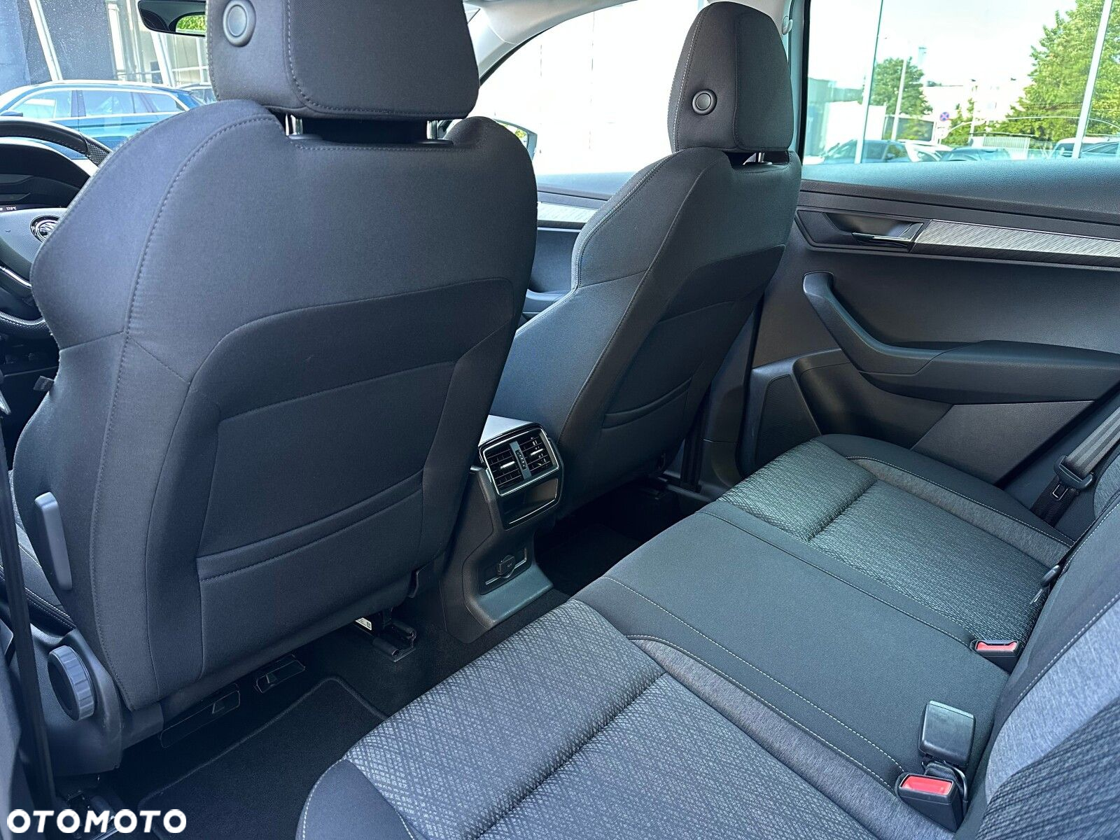 Skoda Karoq 1.5 TSI ACT Style DSG - 10
