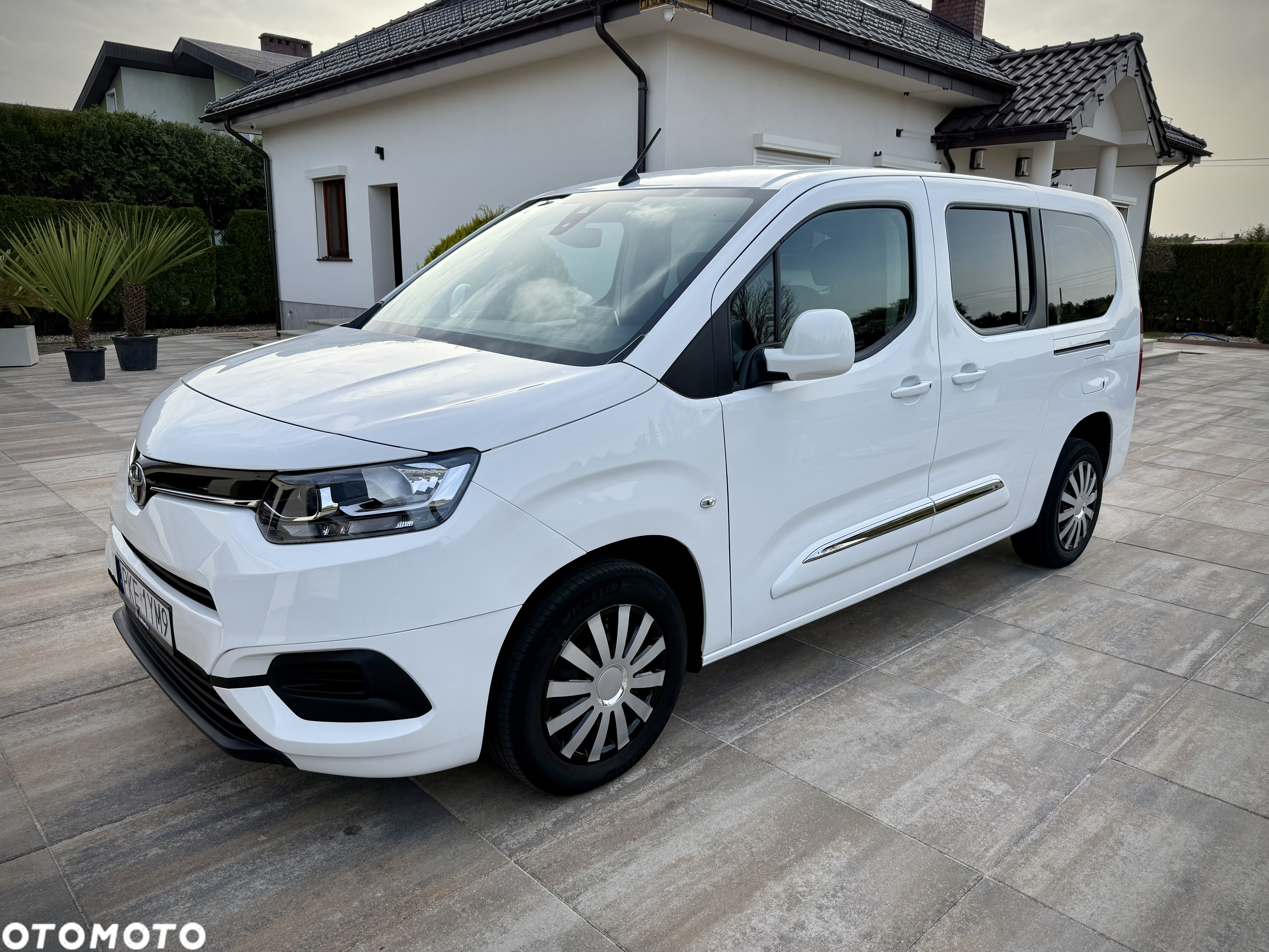 Toyota Proace City Verso Long 1.5 D-4D Business - 12