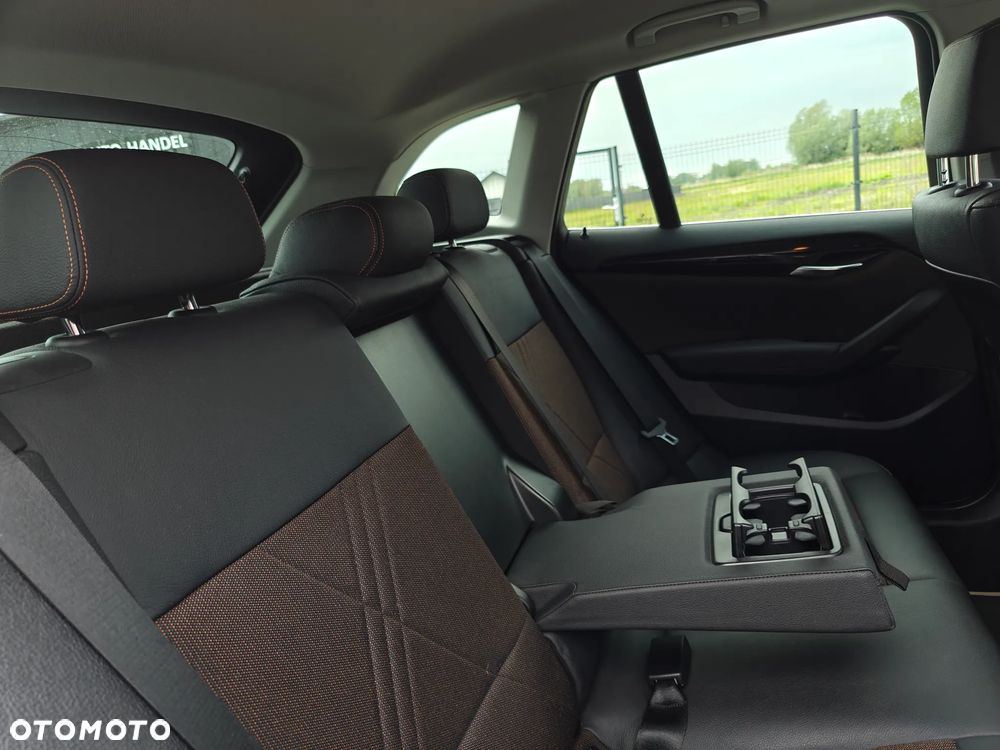 BMW X1 sDrive18d Sport Line - 18