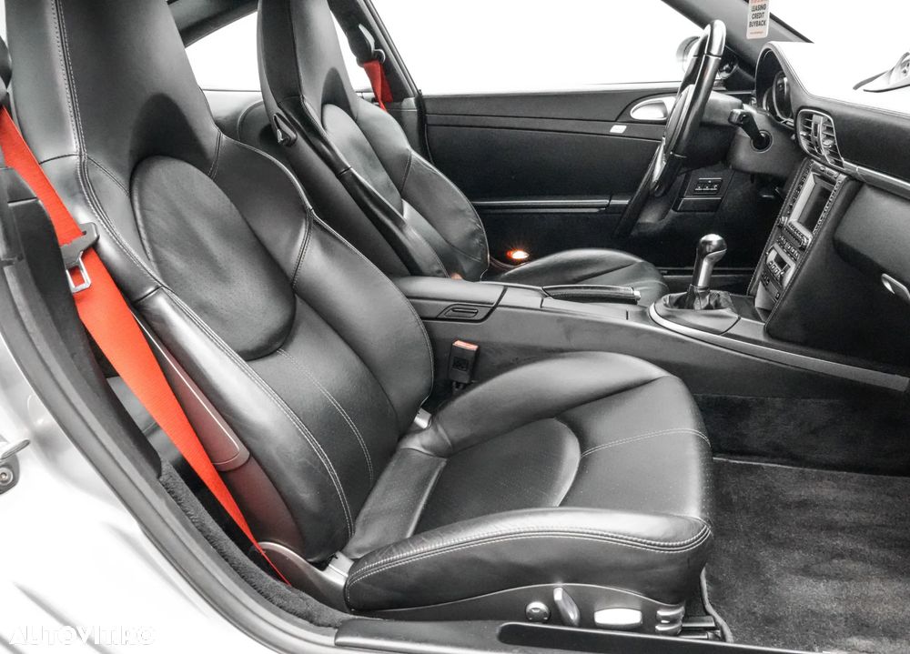 Porsche 911 Carrera 4 S - 15