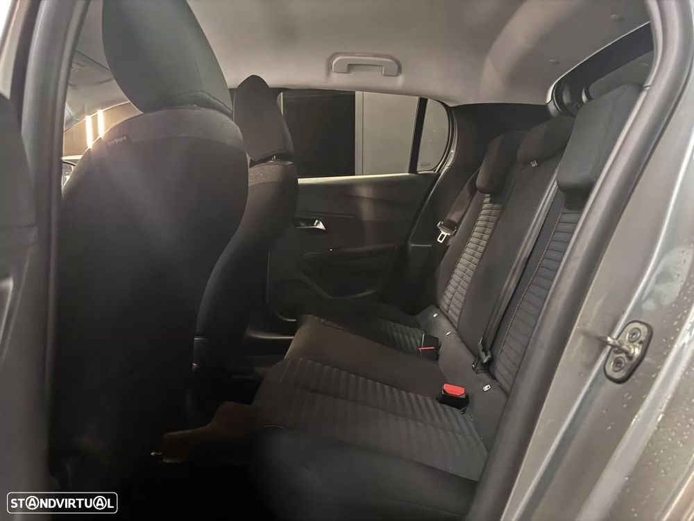 Peugeot 208 1.2 PureTech Active Pack - 27