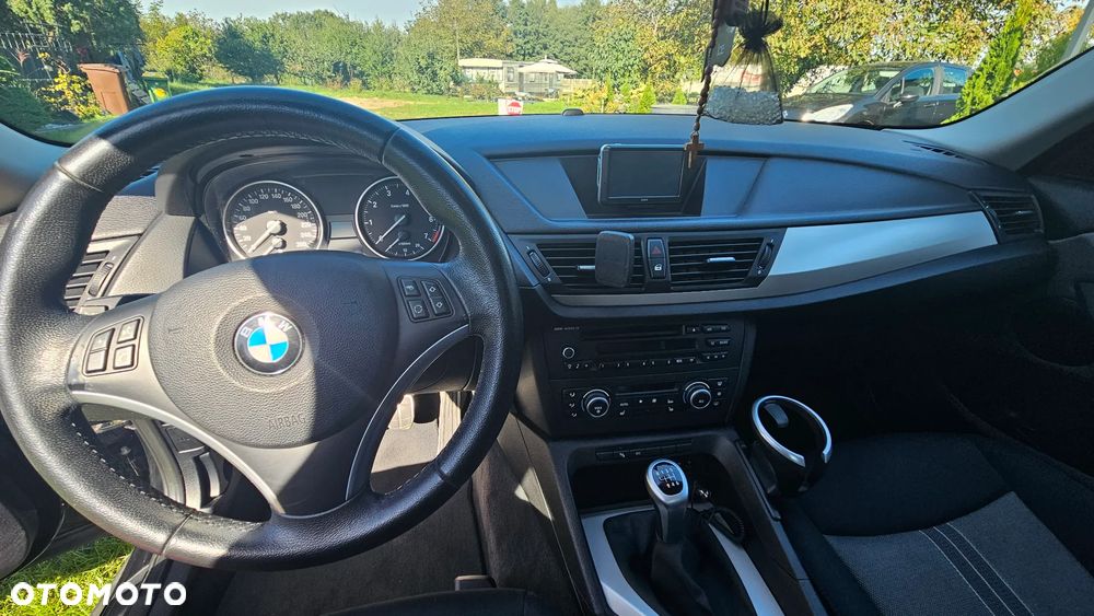 BMW X1 sDrive18i - 12
