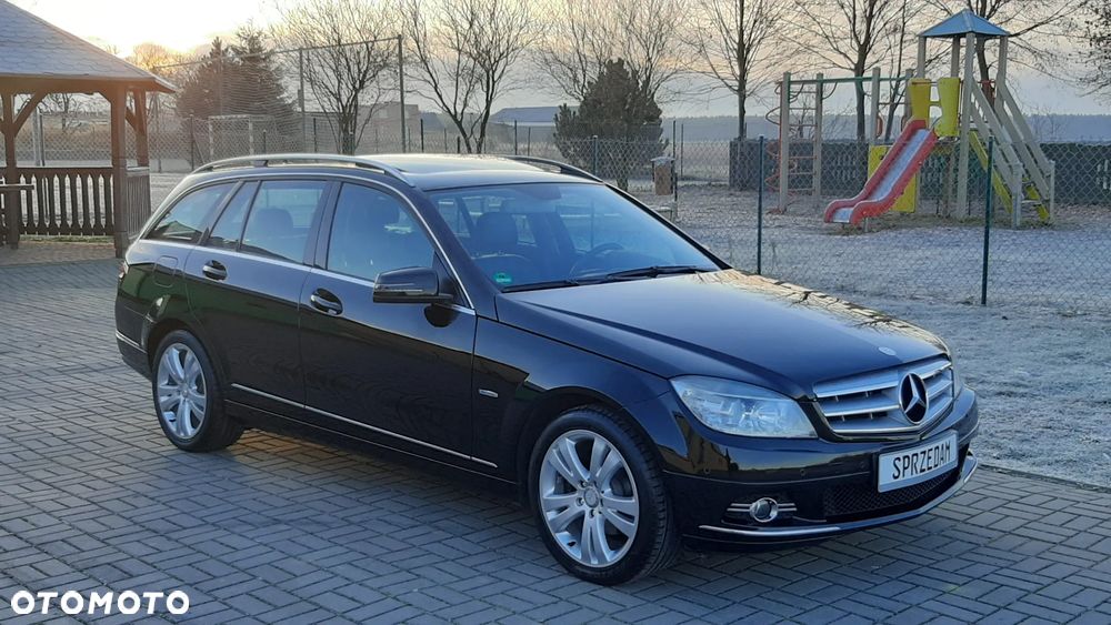 Mercedes-Benz Klasa C 180 CGI Automatik BlueEFFICIENCY Avantgarde - 9