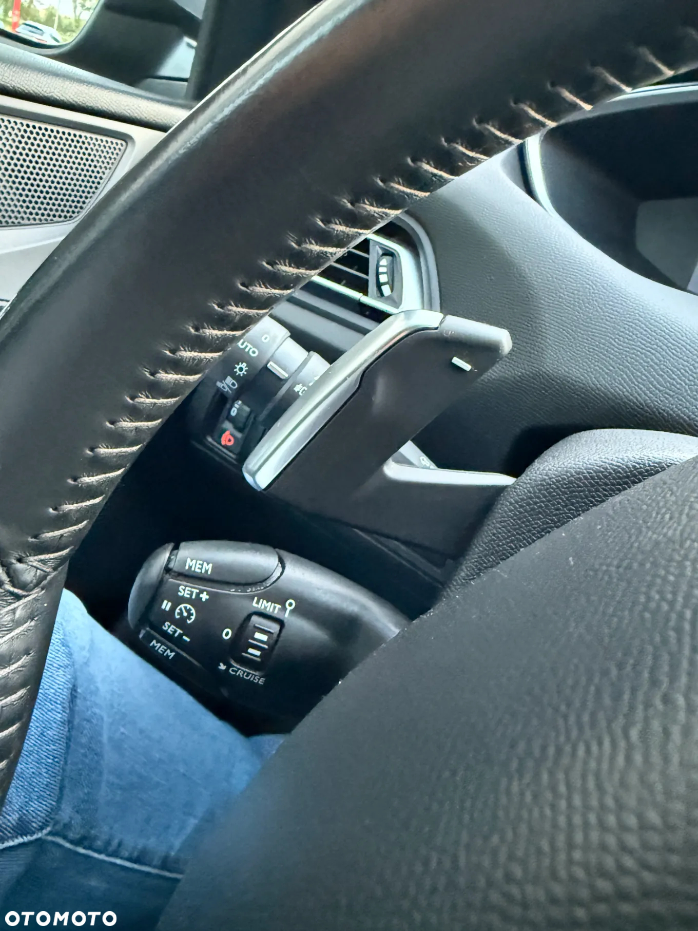 Peugeot 308 1.5 BlueHDi Active Pack Business S&S EAT8 - 40