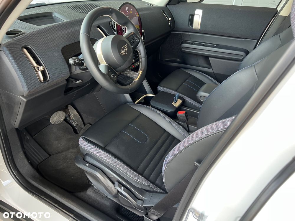 MINI Countryman C Classic Trim - 33