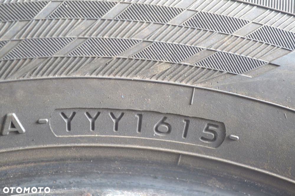 185/60R15 88T YOKOHAMA BLUEARTH WINTER V905 x2szt 8167z - 4