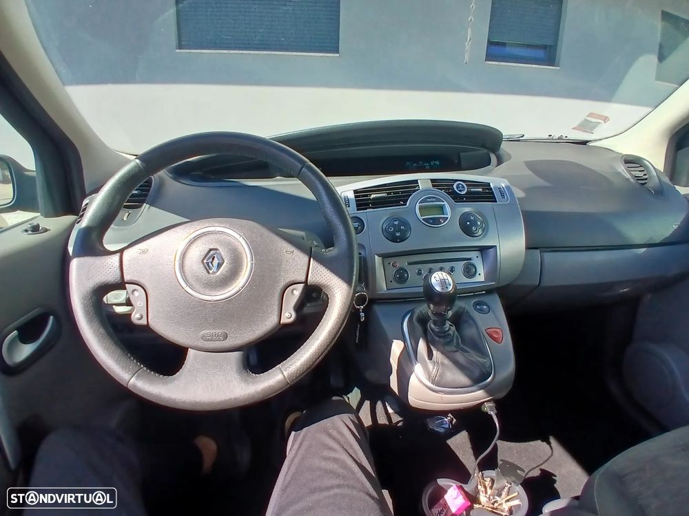 Renault Scénic - 5
