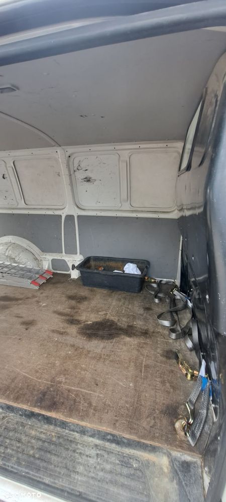 Volkswagen Transporter - 14
