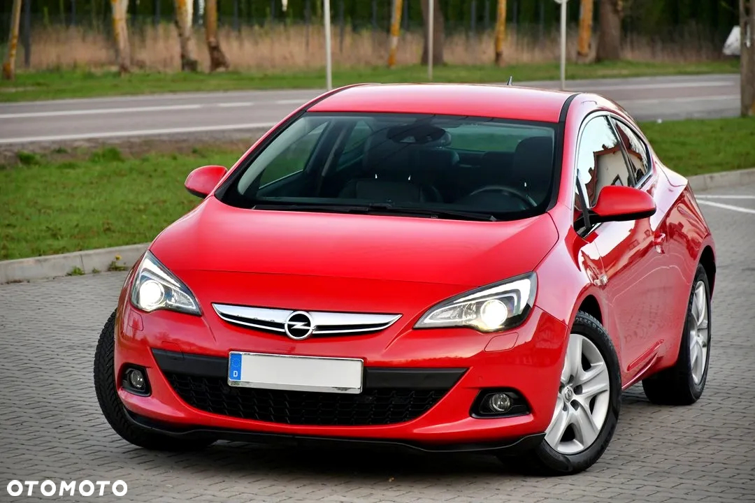 Opel Astra III GTC 1.6 T Cosmo - 11