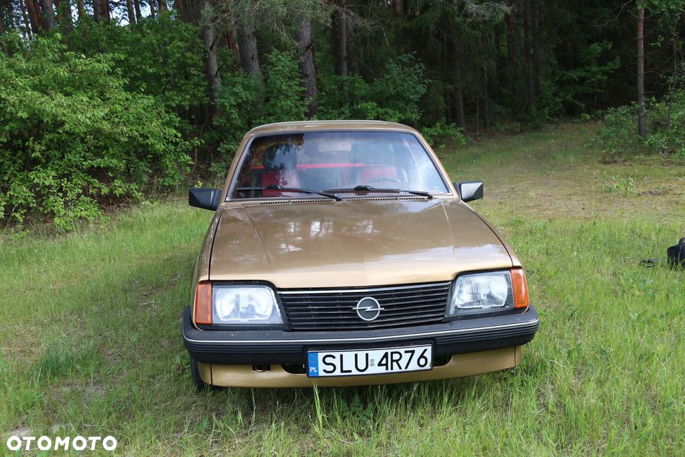 Opel Ascona - 6