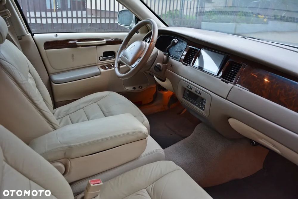 Lincoln Town Car 4.6 Executive - 8