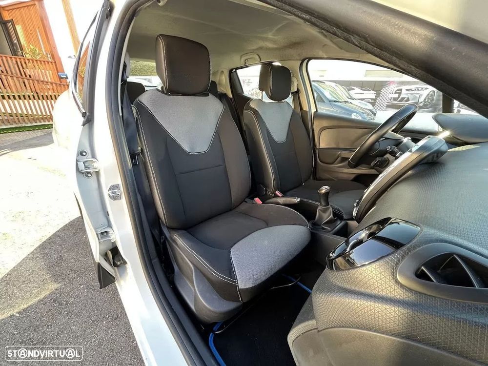 Renault Clio dCi 90 Dynamique - 20