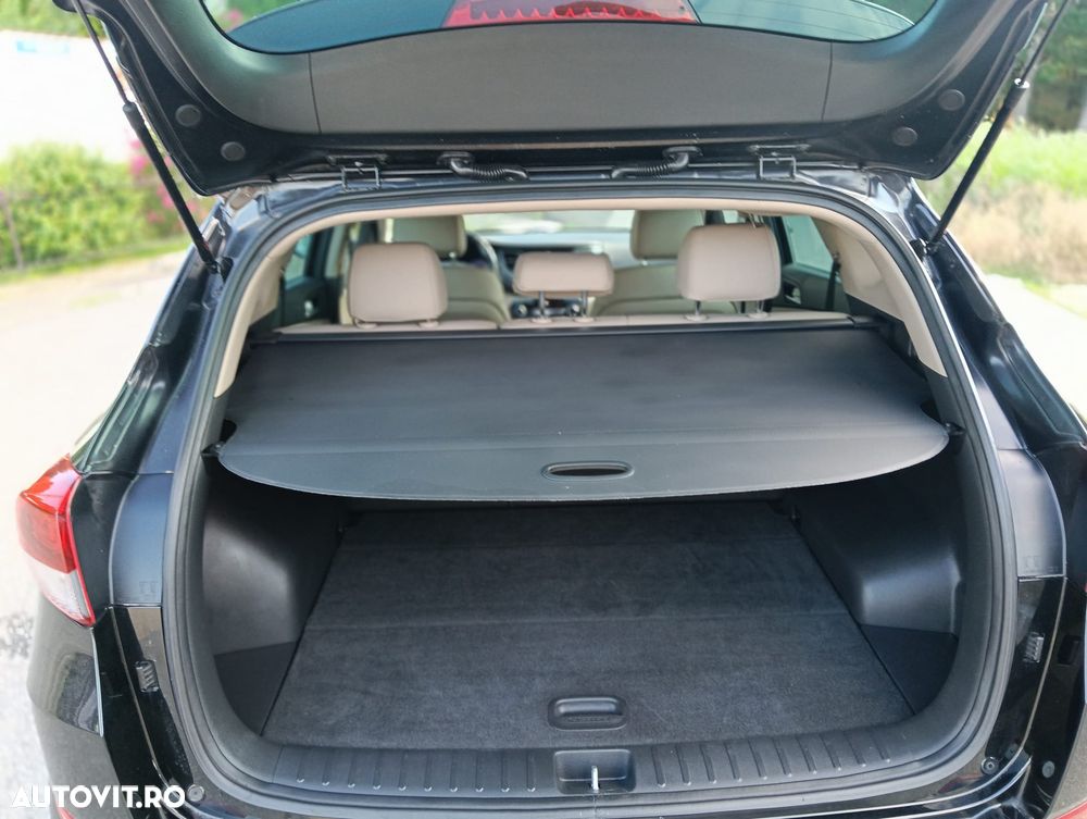 Hyundai Tucson blue 1.7 CRDi 2WD Style - 36