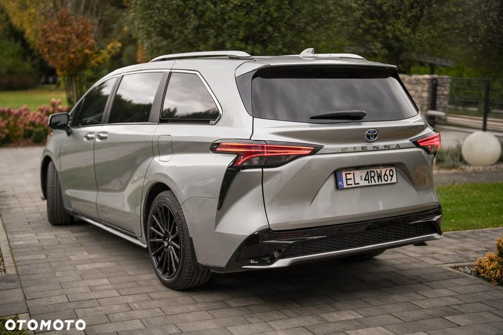 Toyota Sienna - 33