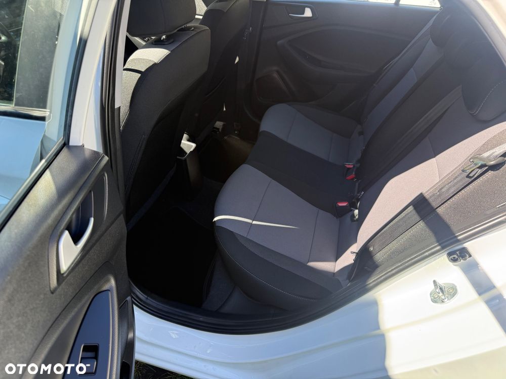 Hyundai i20 1.2 Comfort - 13