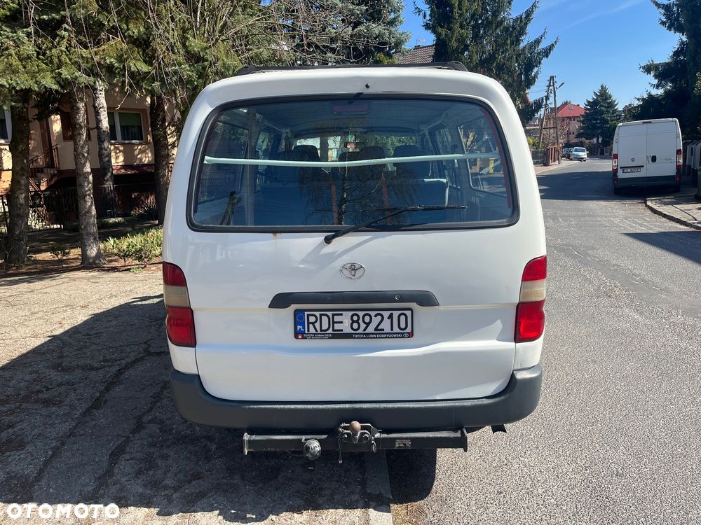 Toyota Hiace - 10