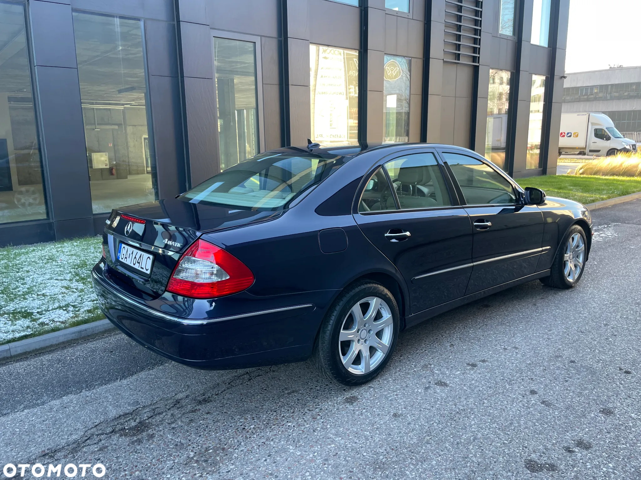 Mercedes-Benz Klasa E 350 4-Matic - 10