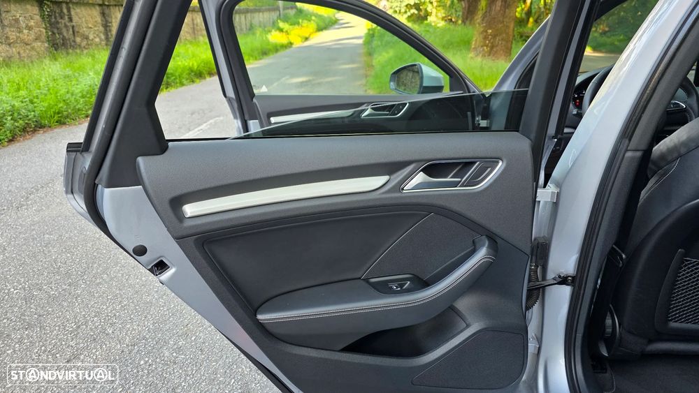 Audi A3 Limousine 1.6 TDI S-line S tronic - 25