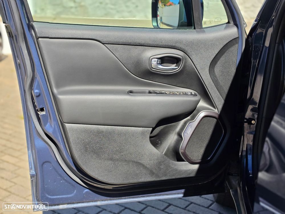 Jeep Renegade 1.3 T-GDI 4xe Auto S - 9