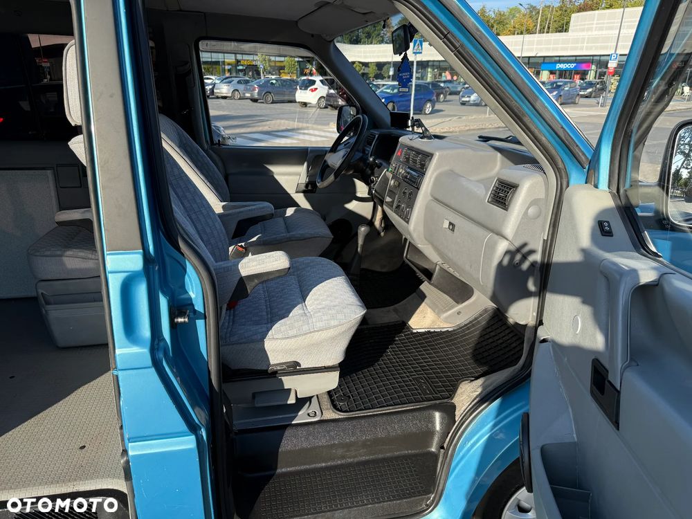 Volkswagen Multivan - 19