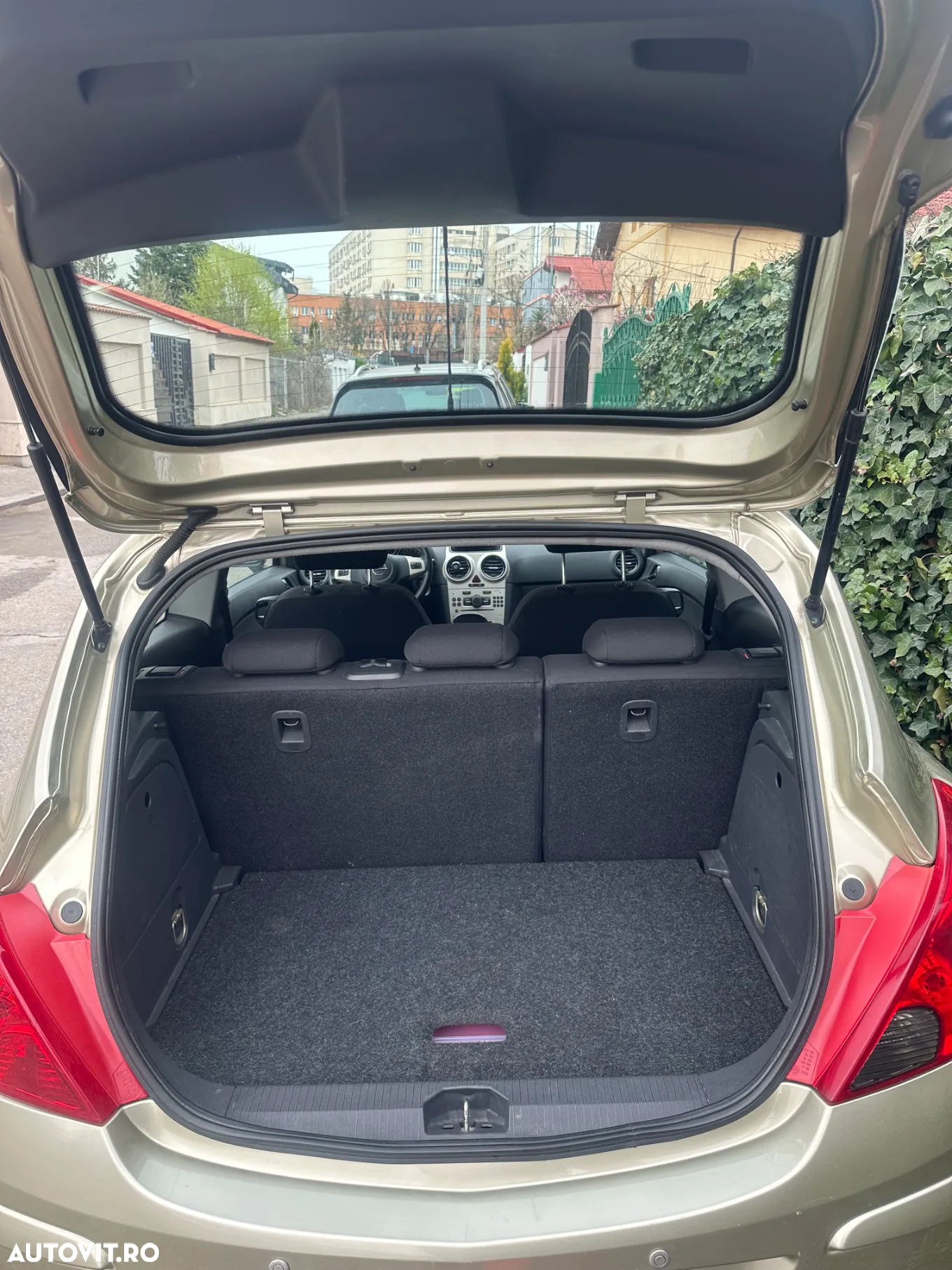 Opel Corsa 1.2i Enjoy - 9