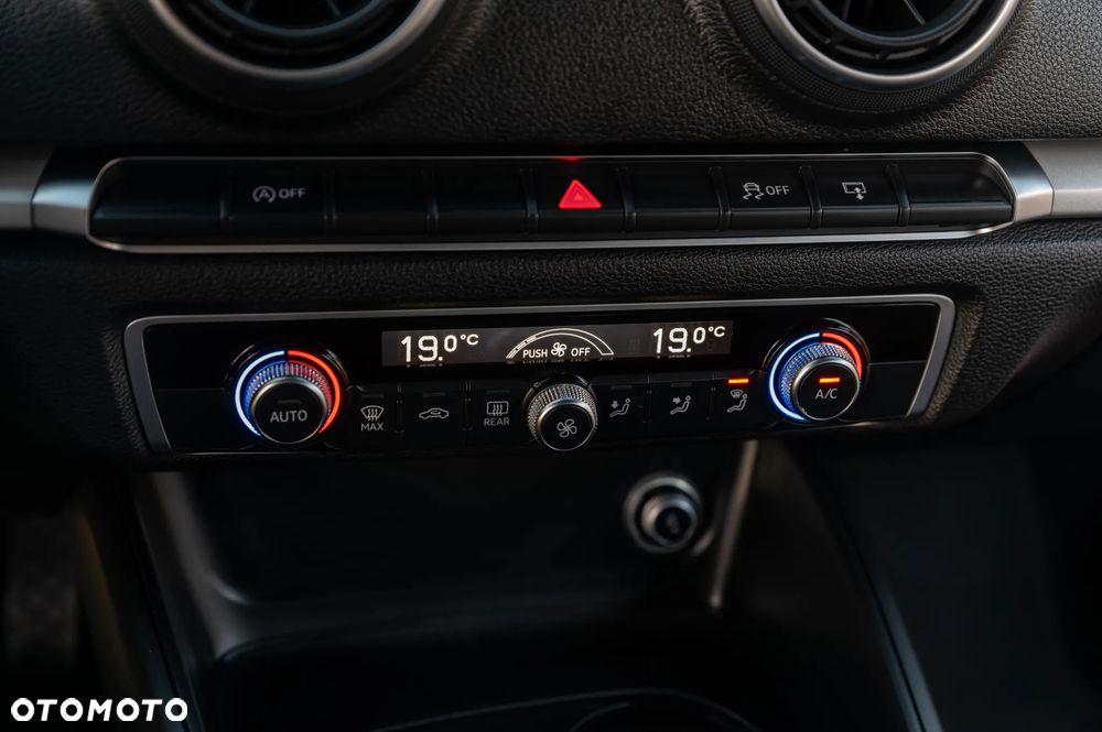 Audi A3 Sportback 1.6 TDI design - 33