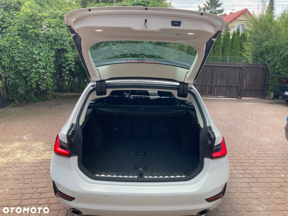 BMW Seria 3 318i Advantage - 10