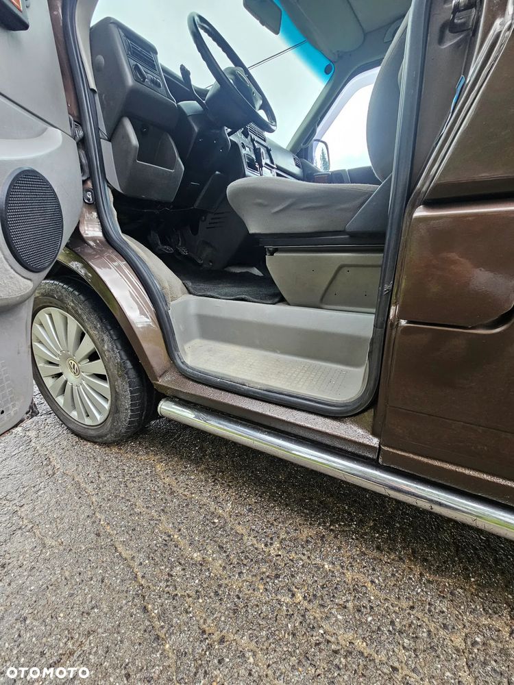 Volkswagen Multivan - 13