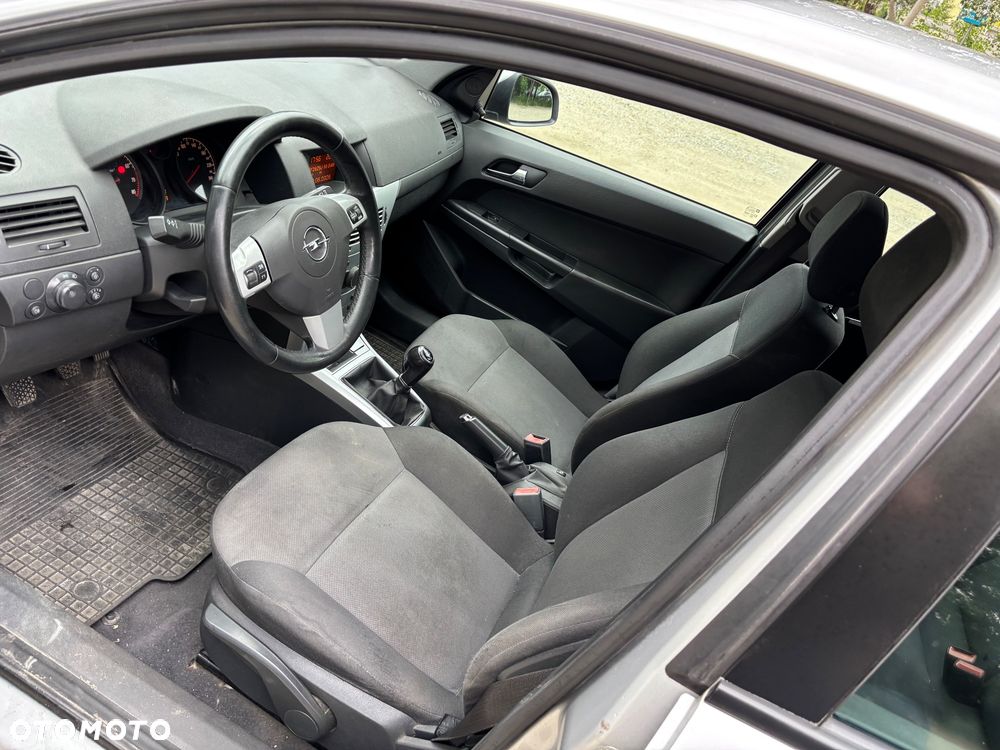 Opel Astra 1.6 - 12