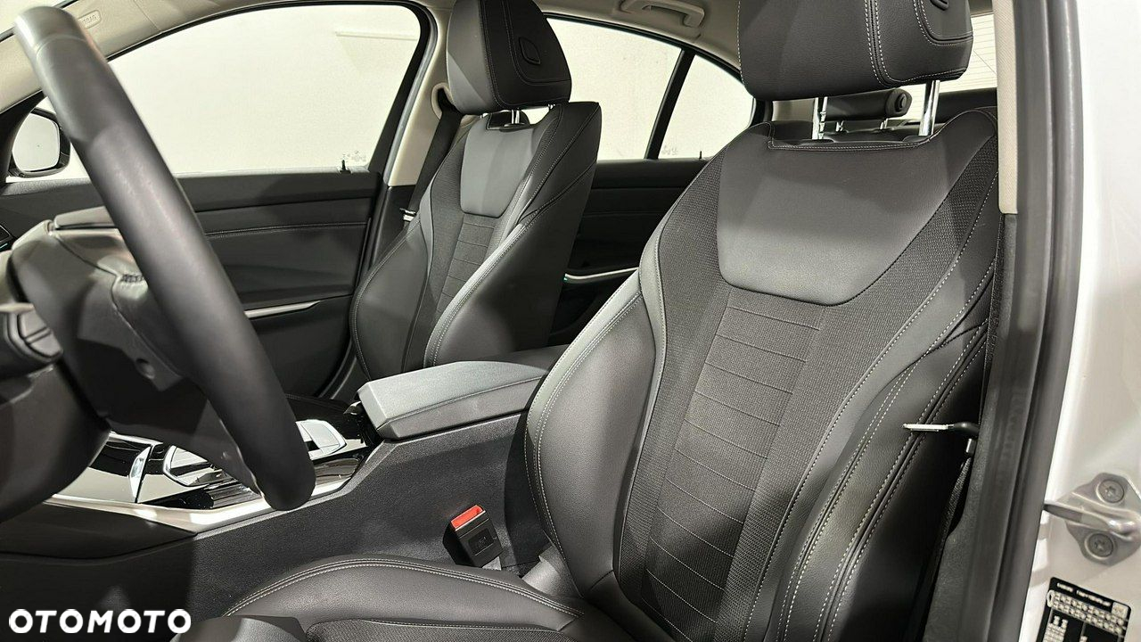 BMW Seria 3 - 12