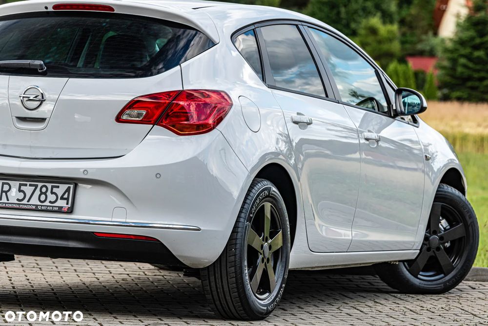 Opel Astra 1.6 Style - 18