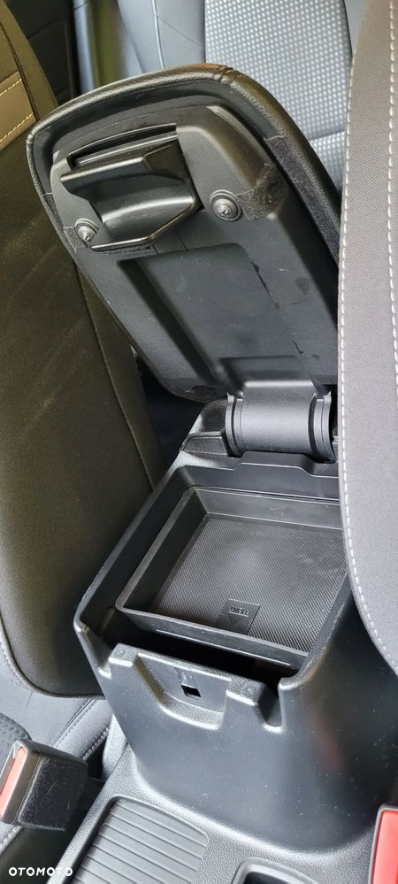 Ford Focus 1.0 EcoBoost Trend Edition - 23