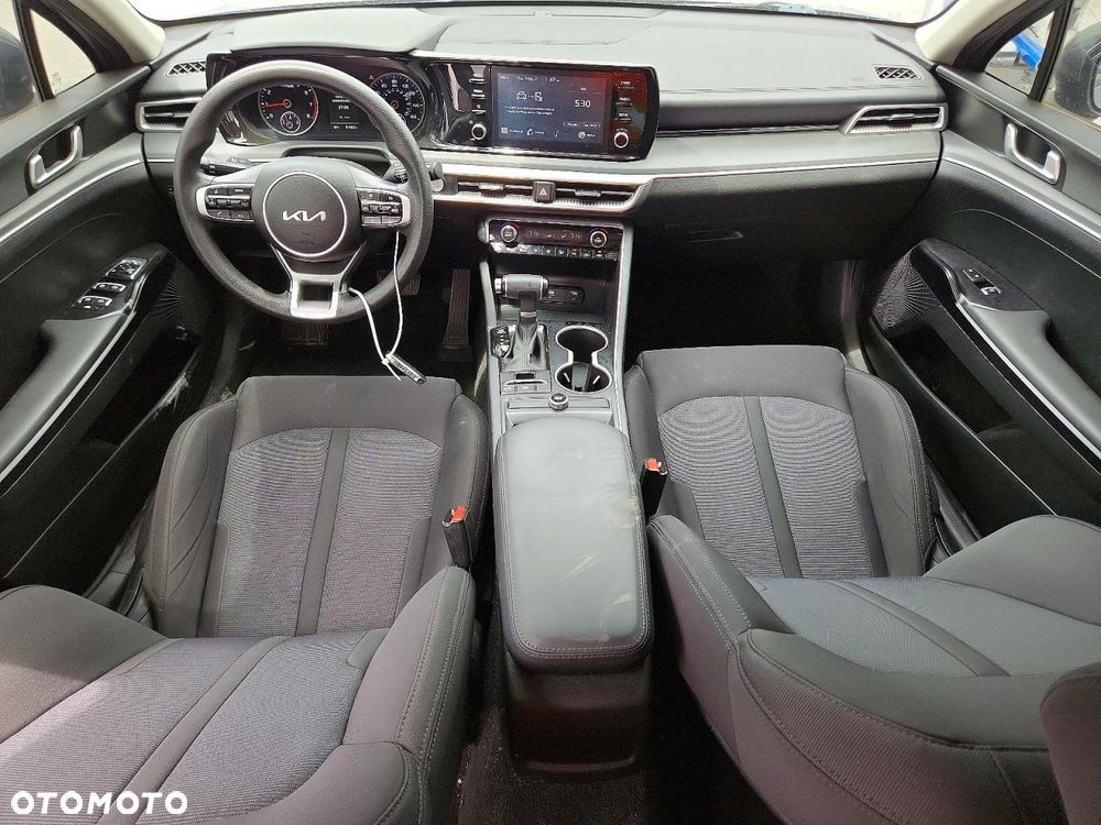 Kia K5 - 9