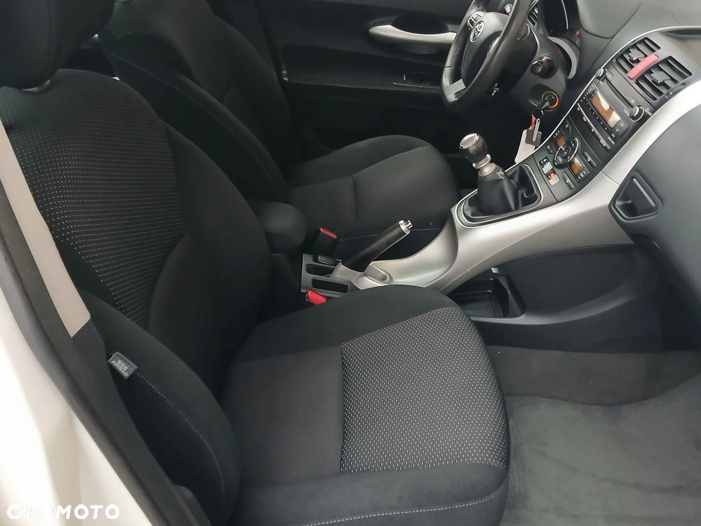 Toyota Auris - 21