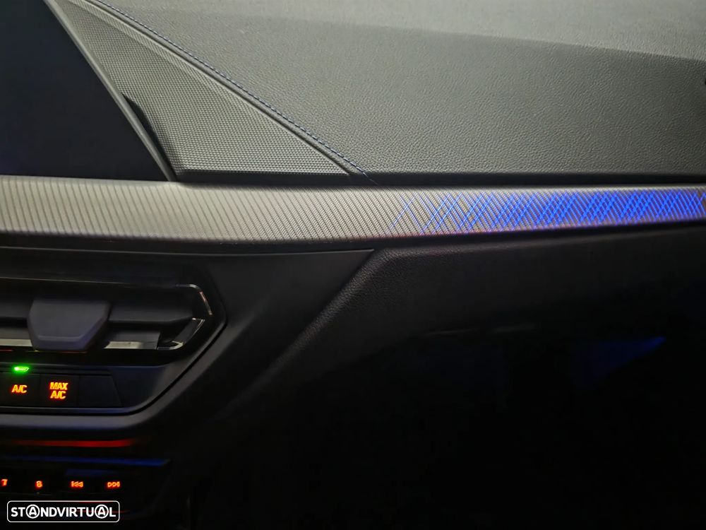 BMW 116 d Pack Desportivo M - 38