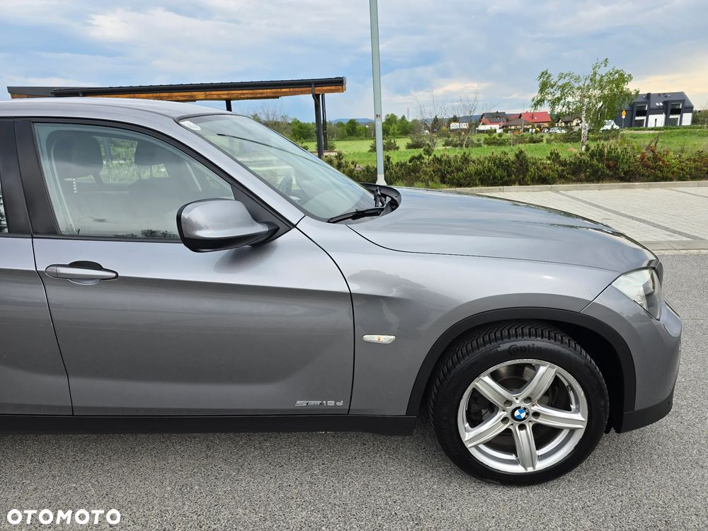 BMW X1 sDrive18d xLine - 35