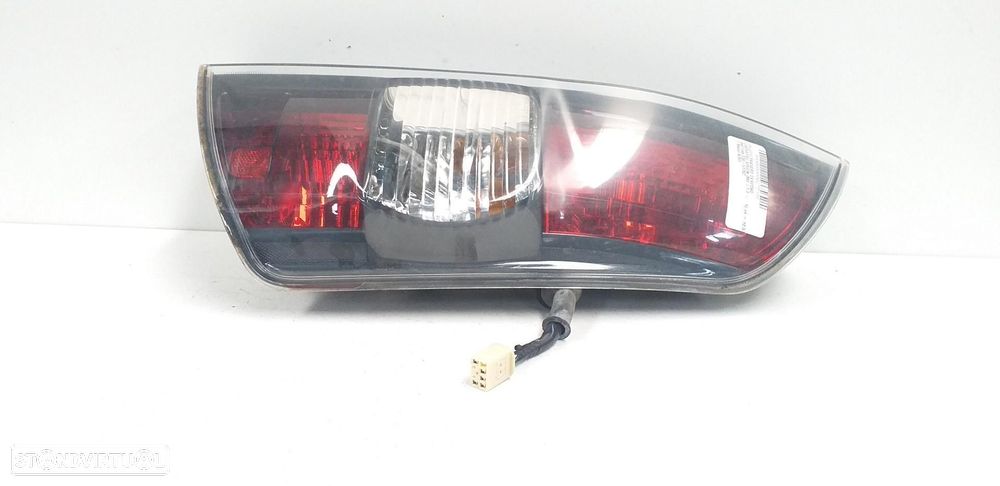 FAROLIM TRASEIRO DIREITO DAIHATSU SIRION M3...2005 - 1