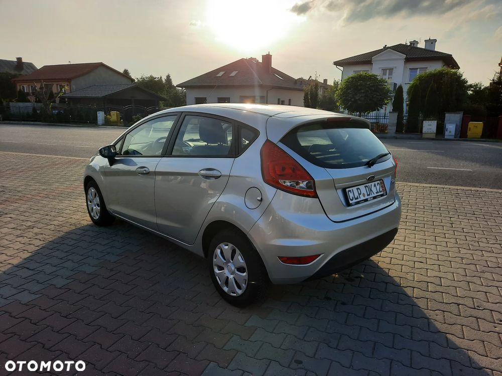 Ford Fiesta 1.4 TDCI Champions Edition - 9