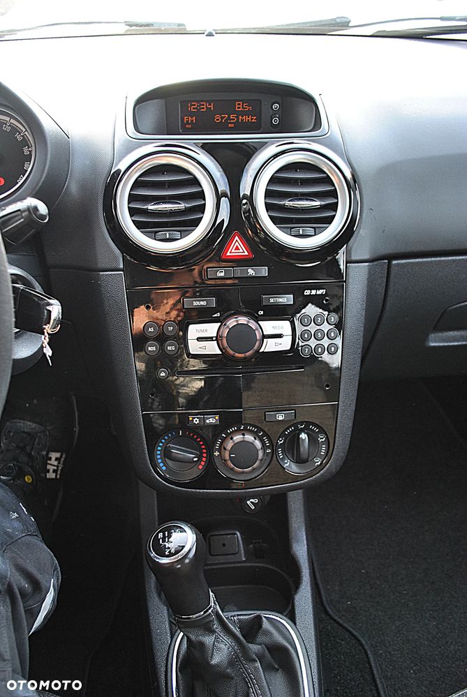 Opel Corsa 1.2 16V EcoFLEX Easytronic 150 Jahre - 9