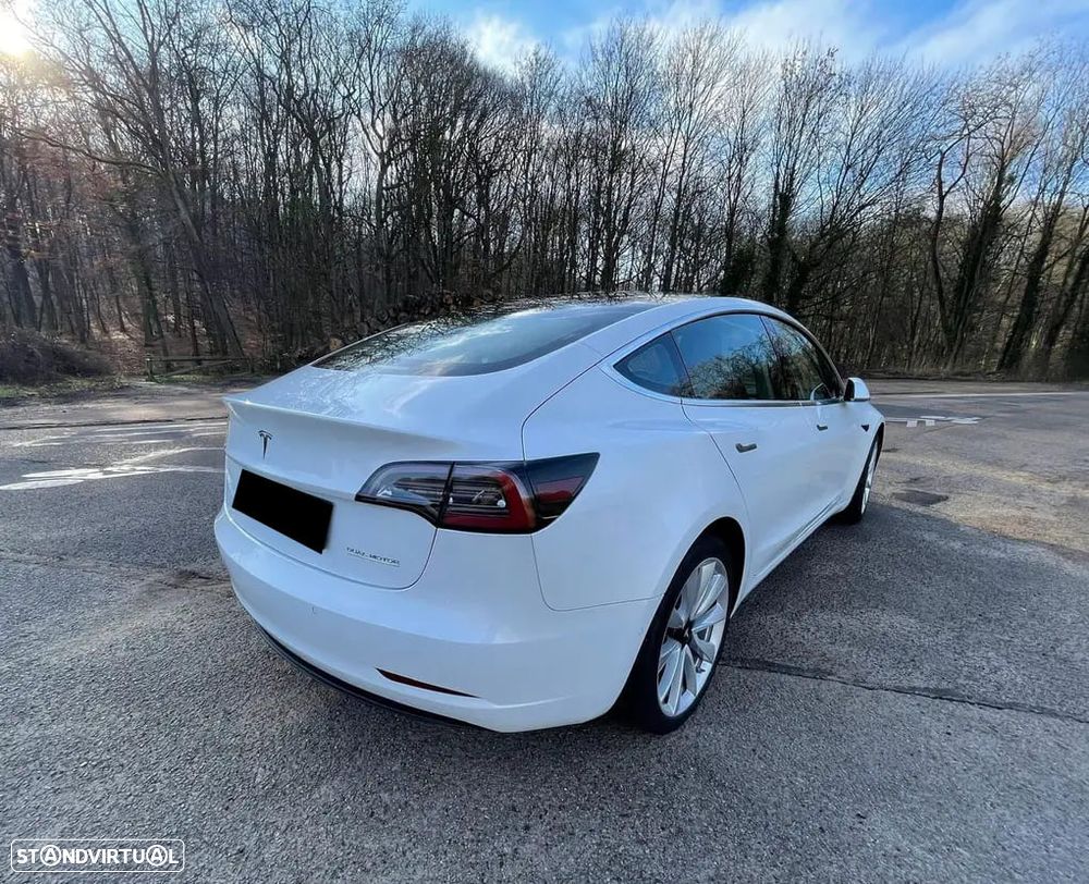 Tesla Model 3 - 2