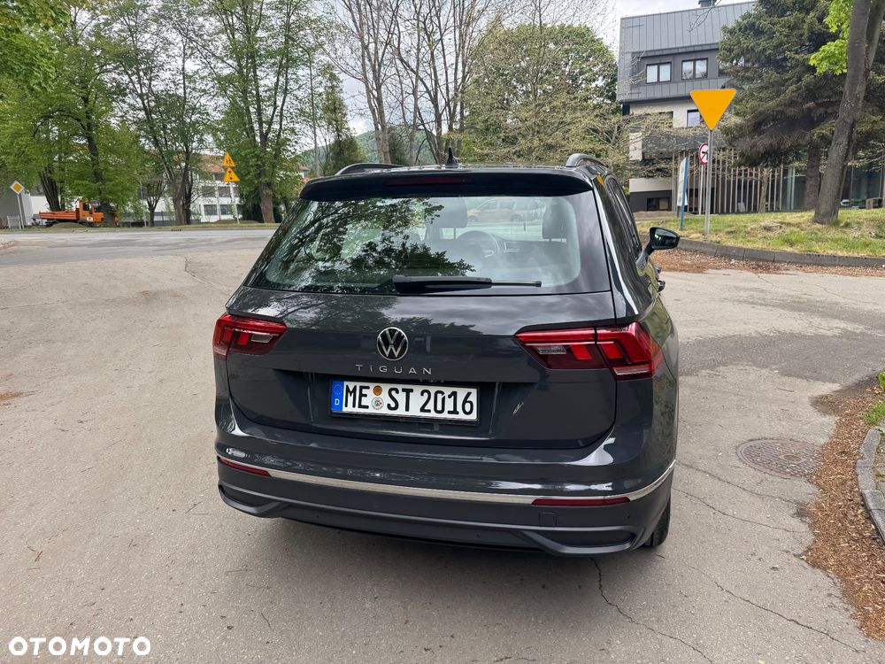 Volkswagen Tiguan - 12