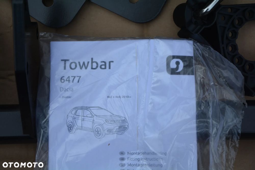 Dacia Duster 2010 -  hak wypinany Brink na klucz - 5