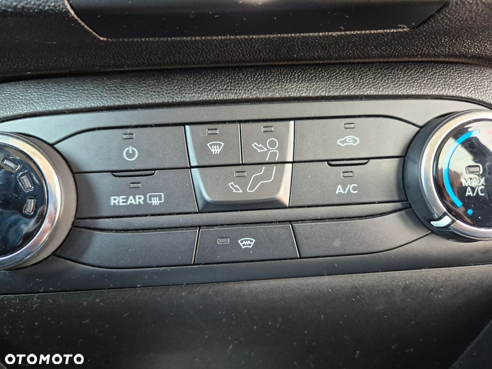 Ford Fiesta 1.1 Trend - 11