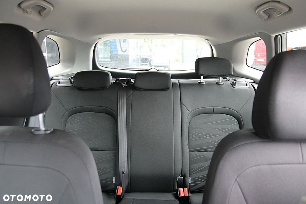 Kia Ceed - 38